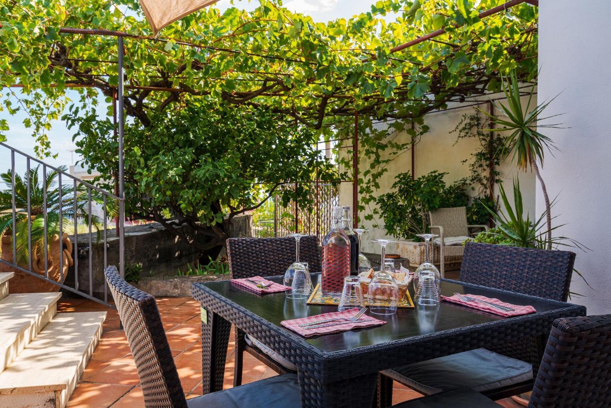 Апартаменты The Lemon Tree Таормина Экстерьер фото